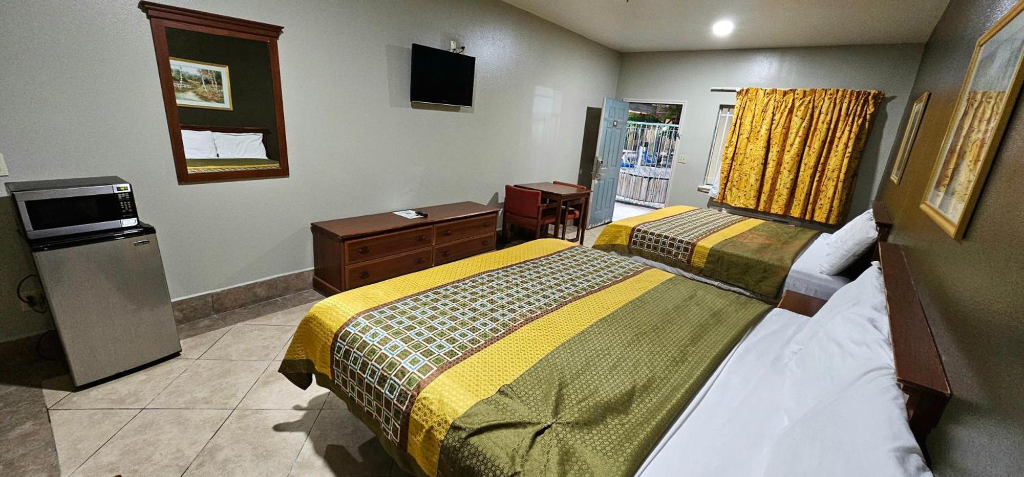 Texas Inn And Suites Rgv Edinburg Exteriör bild