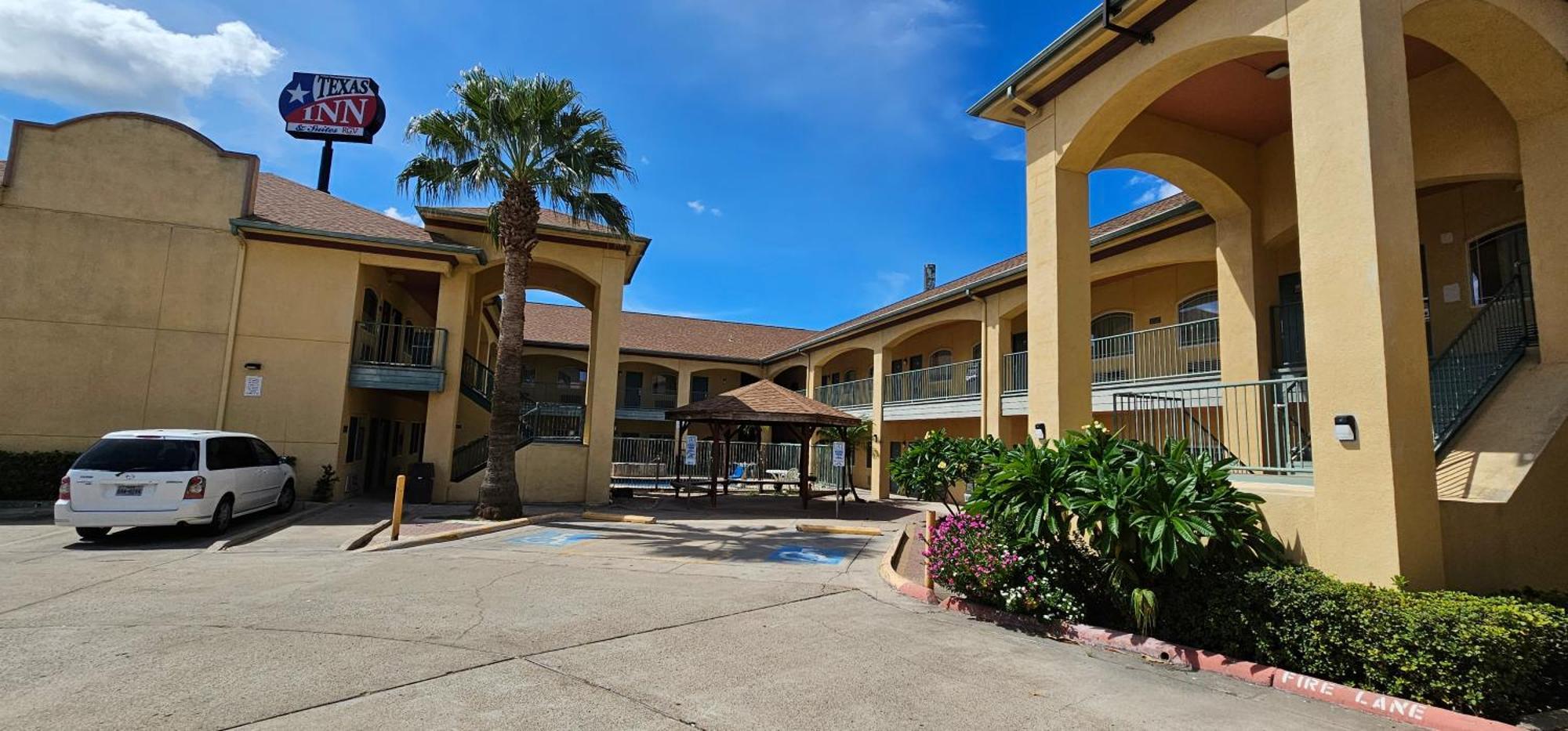Texas Inn And Suites Rgv Edinburg Exteriör bild