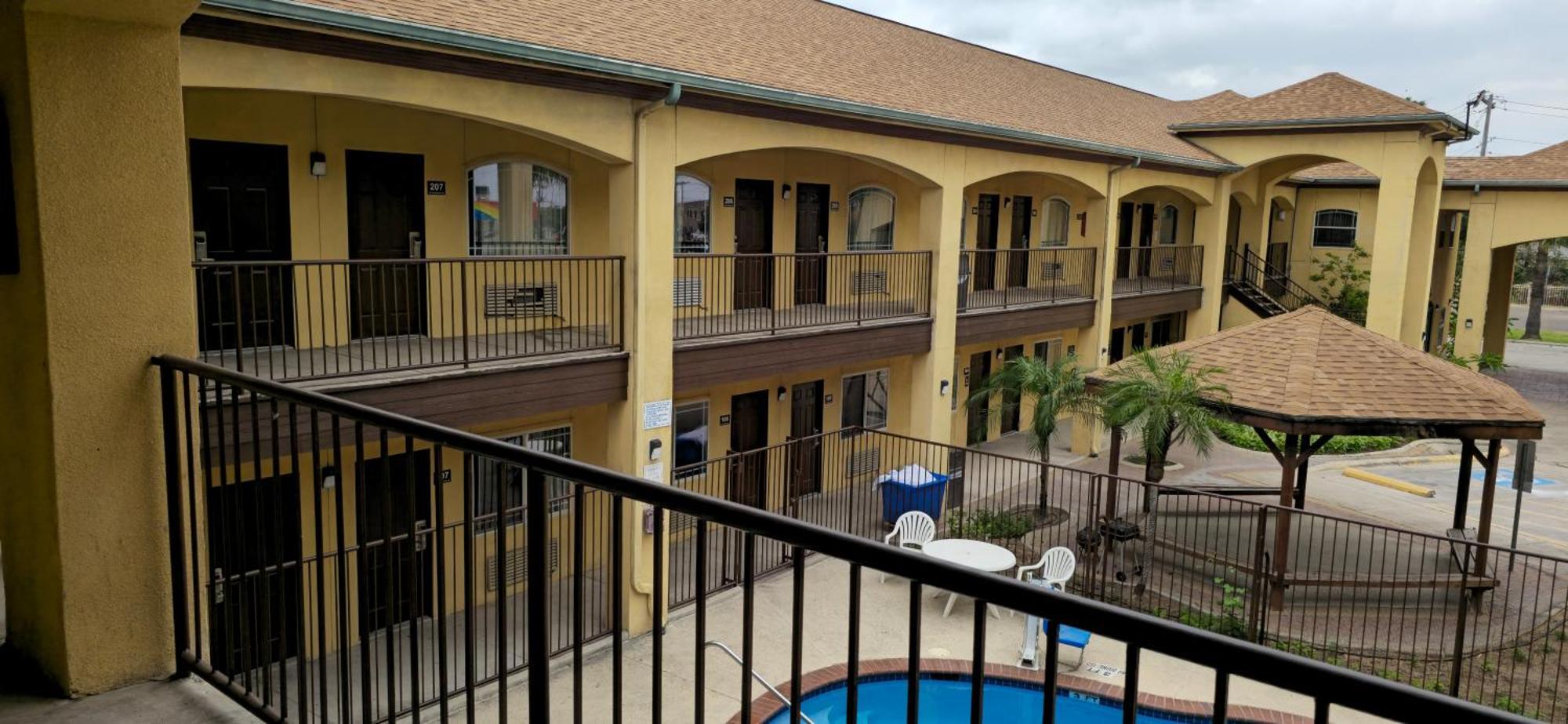 Texas Inn And Suites Rgv Edinburg Exteriör bild
