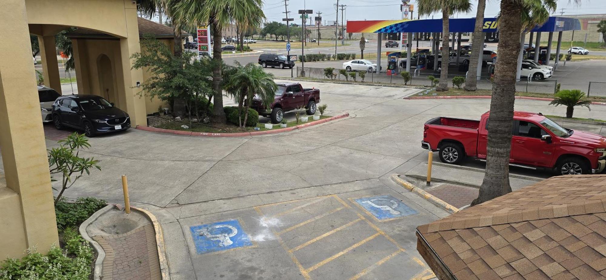 Texas Inn And Suites Rgv Edinburg Exteriör bild