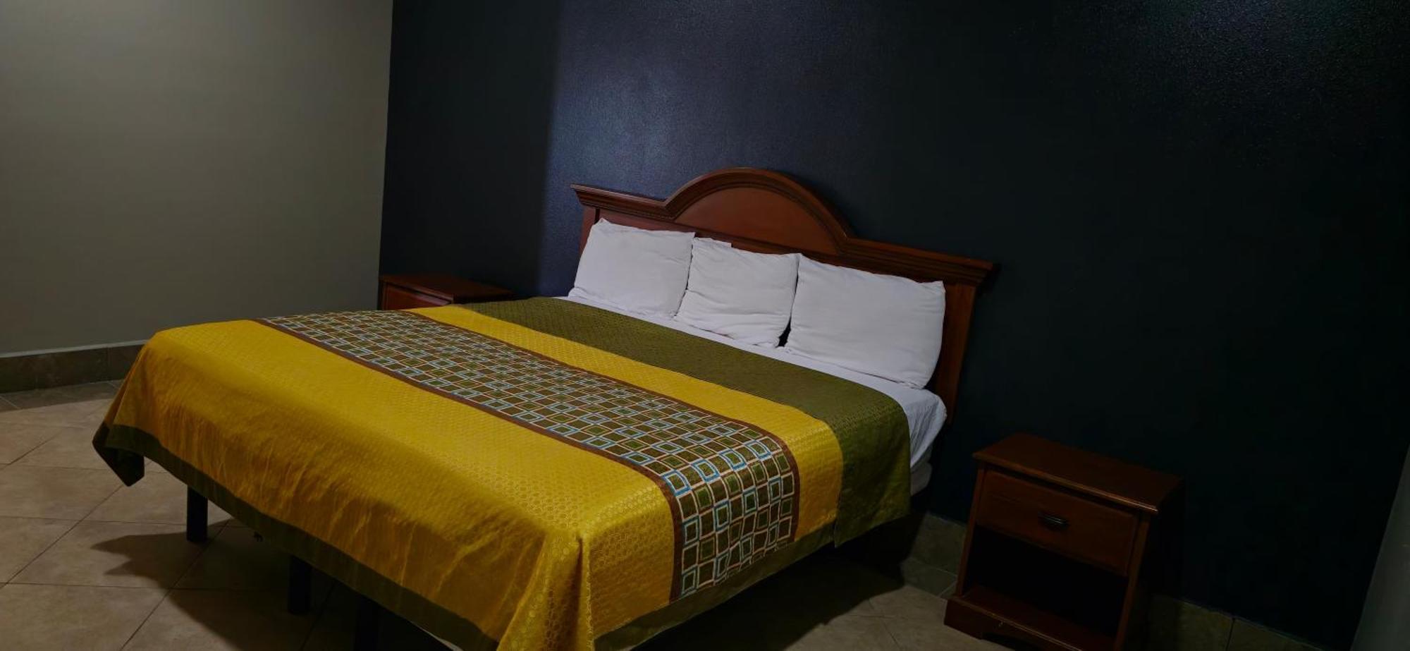 Texas Inn And Suites Rgv Edinburg Exteriör bild