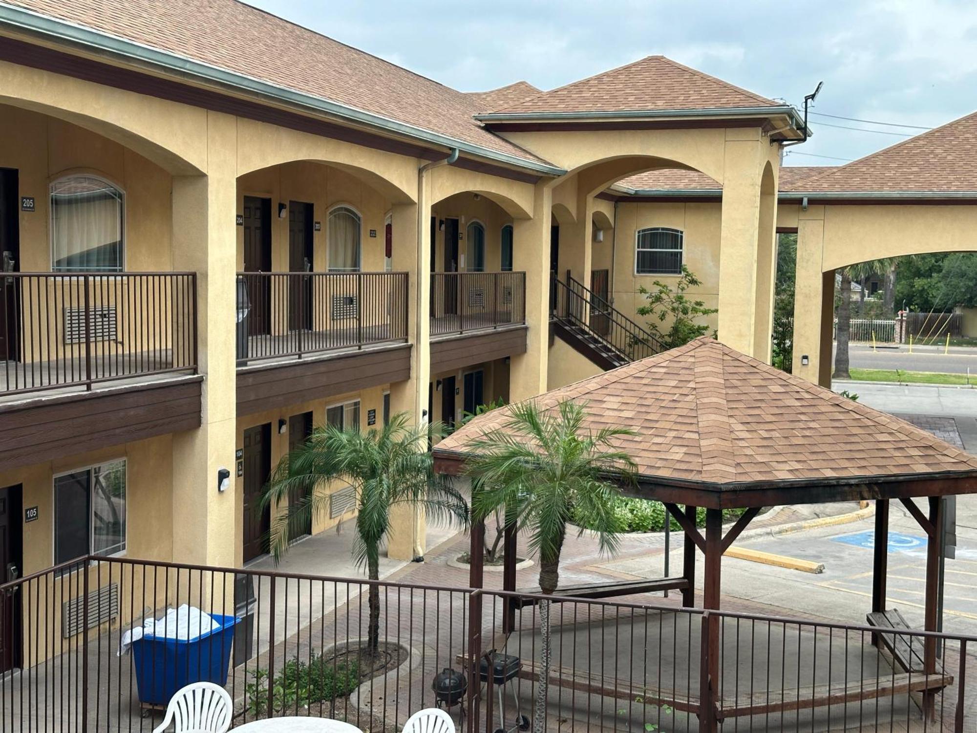 Texas Inn And Suites Rgv Edinburg Exteriör bild